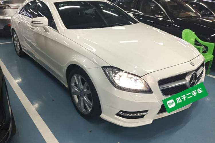 Used Mercedes-Benz CLS 2012 CLS 300 CGI Front Right 45 Deg