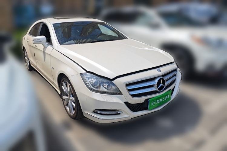 Used Mercedes-Benz CLS 2012 CLS 300 CGI Front Right 45 Deg