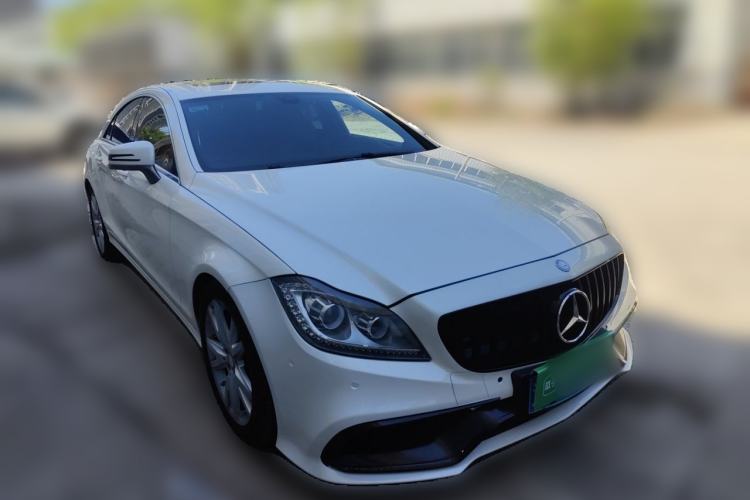 Used Mercedes-Benz CLS 2012 CLS 300 CGI Front Right 45 Deg