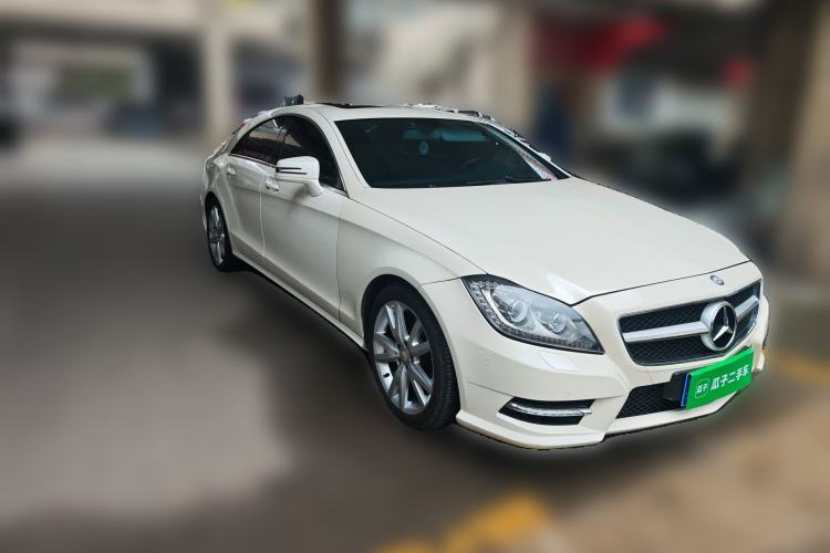 Used Mercedes-Benz CLS 2012 CLS 300 CGI Front Right 45 Deg