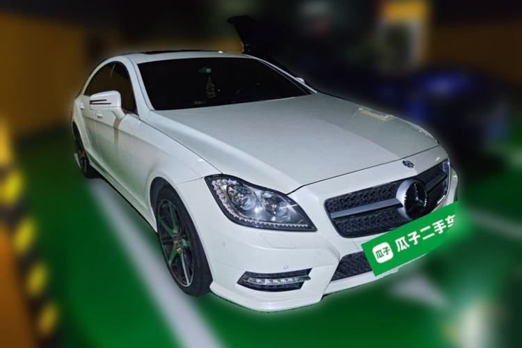 Used Mercedes-Benz CLS 2012 CLS 300 CGI Front Right 45 Deg