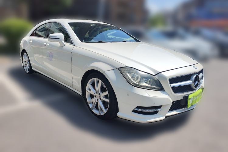 Used Mercedes-Benz CLS 2012 CLS 300 CGI Front Right 45 Deg
