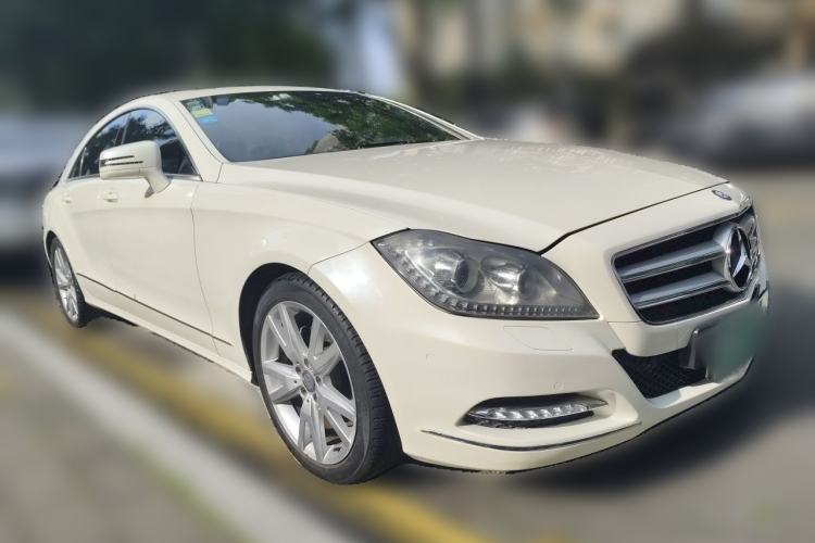 Used Mercedes-Benz CLS 2012 CLS 300 CGI Front Right 45 Deg