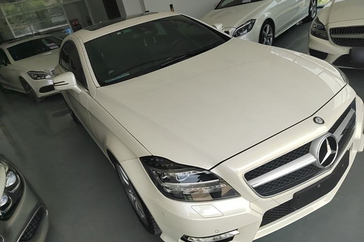Used Mercedes-Benz CLS 2012 CLS 350 CGI Front Right 45 Deg