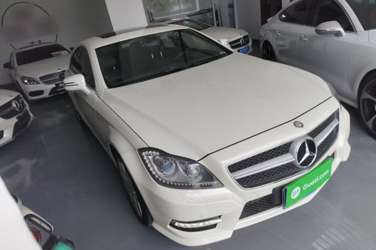 Used Mercedes-Benz CLS 2012 CLS 300 CGI Front Right 45 Deg