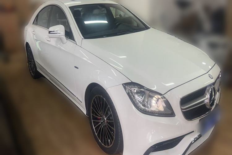 Used Mercedes-Benz CLS 2012 CLS 300 CGI Front Right 45 Deg
