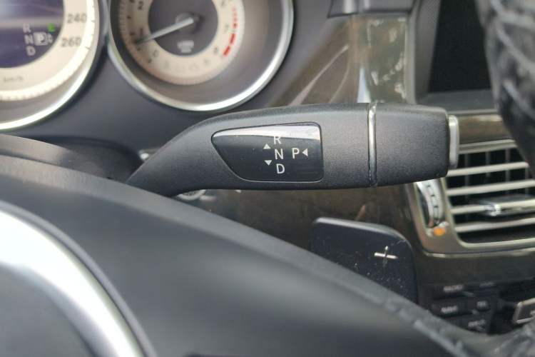 Used Mercedes-Benz CLS 2012 CLS 300 CGI Gear Lever