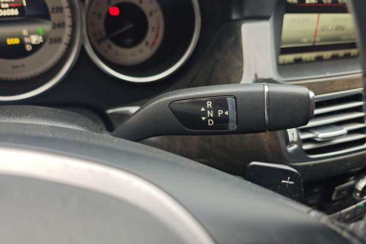 Used Mercedes-Benz CLS 2012 CLS 300 CGI Gear Lever