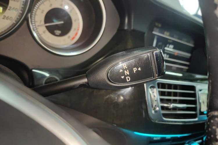 Used Mercedes-Benz CLS 2012 CLS 300 CGI Gear Lever