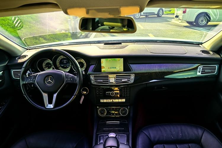 Used Mercedes-Benz CLS 2012 CLS 300 CGI Interior 1