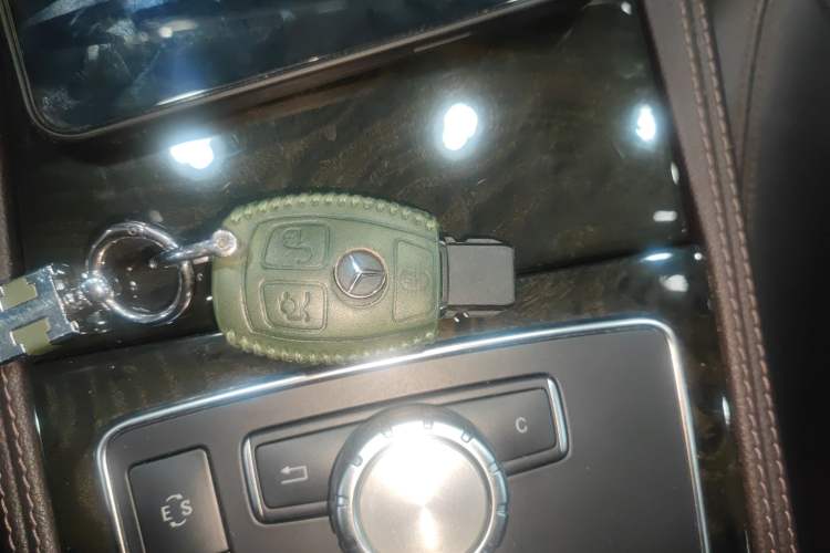Used Mercedes-Benz CLS 2012 CLS 300 CGI Interior 1