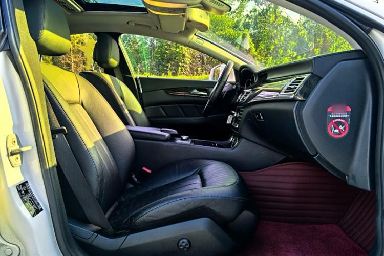 Used Mercedes-Benz CLS 2012 CLS 300 CGI Interior 10