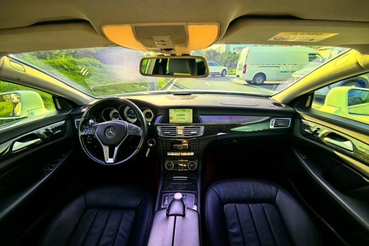 Used Mercedes-Benz CLS 2012 CLS 300 CGI Interior 2