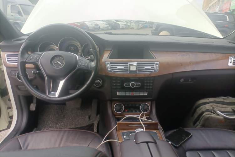 Used Mercedes-Benz CLS 2012 CLS 300 CGI Interior 2