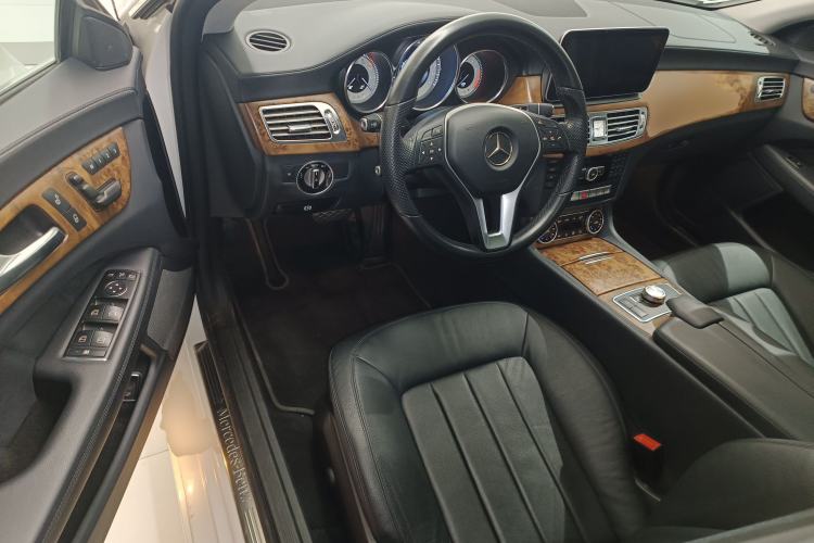 Used Mercedes-Benz CLS 2012 CLS 300 CGI Interior 3