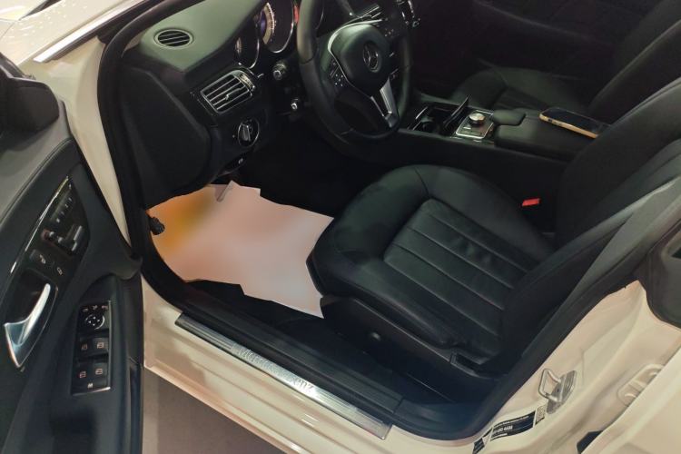 Used Mercedes-Benz CLS 2012 CLS 300 CGI Interior 3