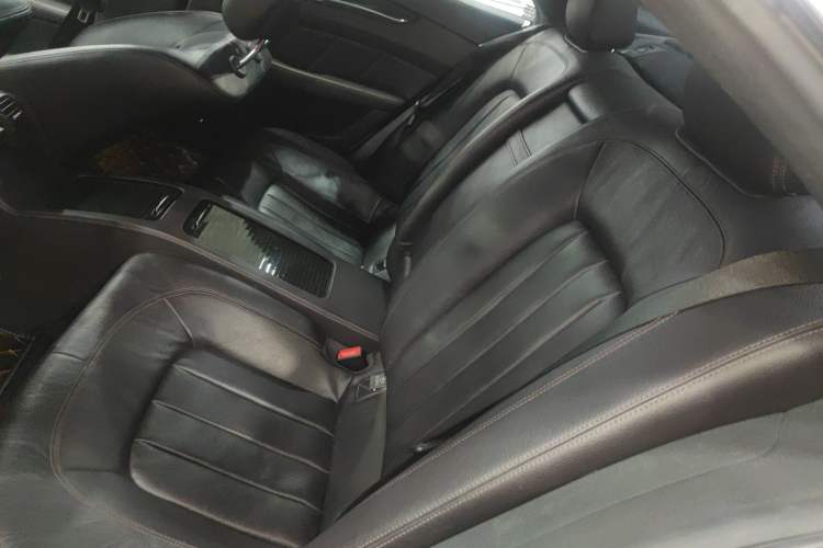 Used Mercedes-Benz CLS 2012 CLS 300 CGI Interior 4