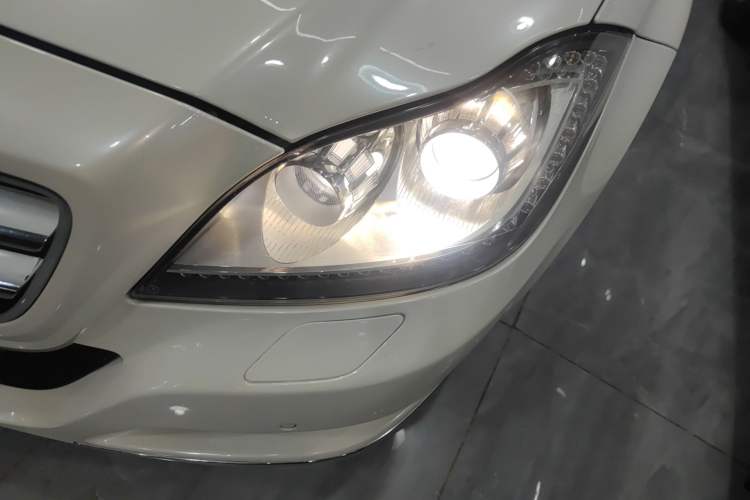 Used Mercedes-Benz CLS 2012 CLS 300 CGI Left Front Headlight