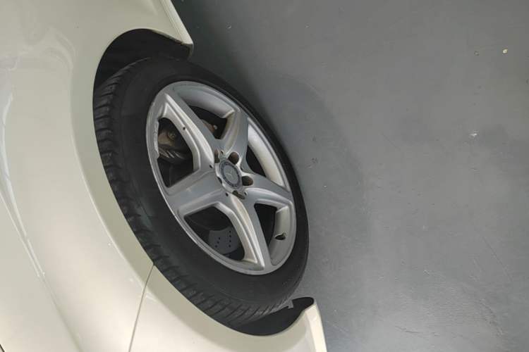 Used Mercedes-Benz CLS 2012 CLS 350 CGI Left Front Wheel Hub