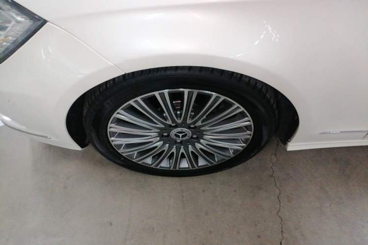 Used Mercedes-Benz CLS 2012 CLS 300 CGI Left Front Wheel Hub