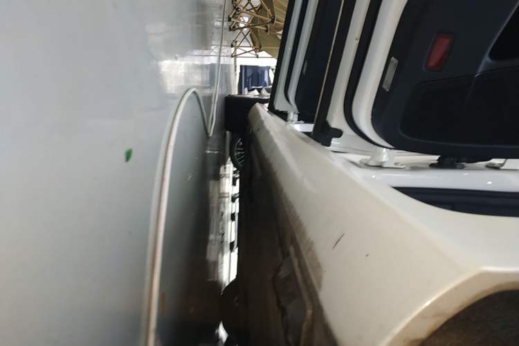 Used Mercedes-Benz CLS 2012 CLS 300 CGI Left Side Sill