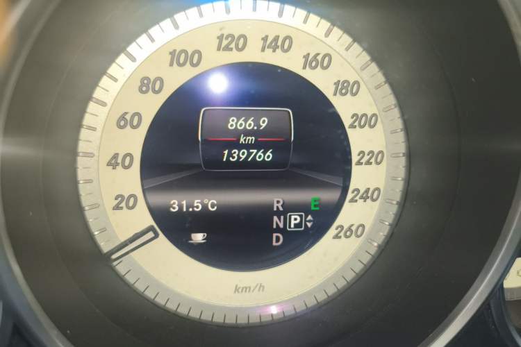 Used Mercedes-Benz CLS 2012 CLS 300 CGI Odometer Close Up