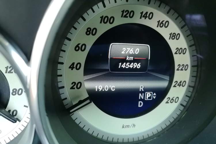 Used Mercedes-Benz CLS 2012 CLS 300 CGI Odometer Close Up