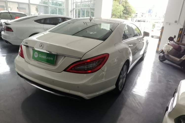 Used Mercedes-Benz CLS 2012 CLS 300 CGI Rear Right 45 Deg