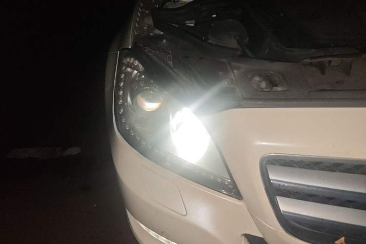 Used Mercedes-Benz CLS 2012 CLS 300 CGI Right Front Headlight