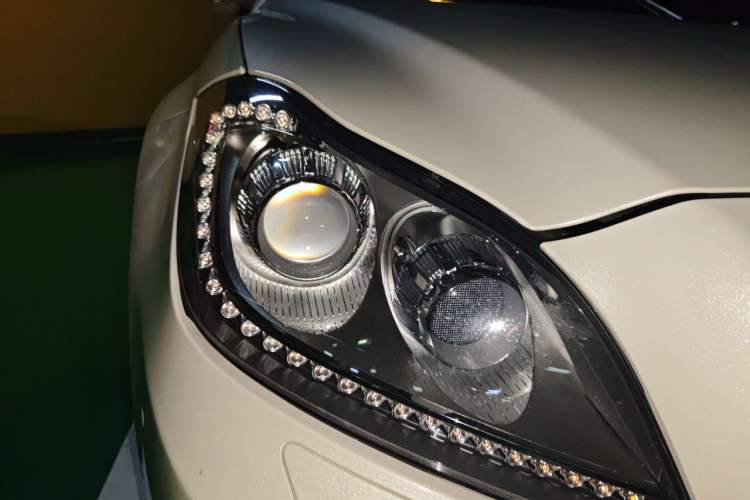 Used Mercedes-Benz CLS 2012 CLS 300 CGI Right Front Headlight