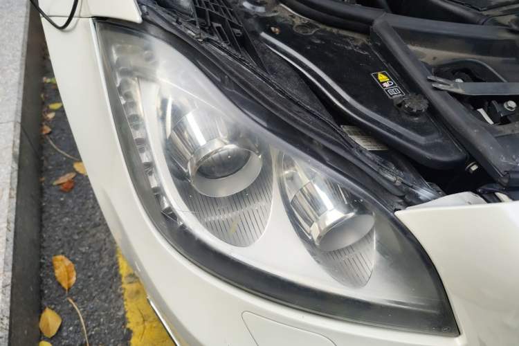 Used Mercedes-Benz CLS 2012 CLS 300 CGI Right Front Headlight