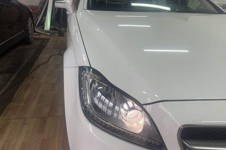 Used Mercedes-Benz CLS 2012 CLS 300 CGI Right Front Headlight