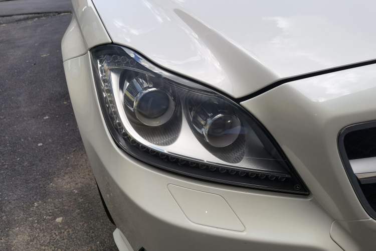 Used Mercedes-Benz CLS 2012 CLS 300 CGI Right Front Headlight