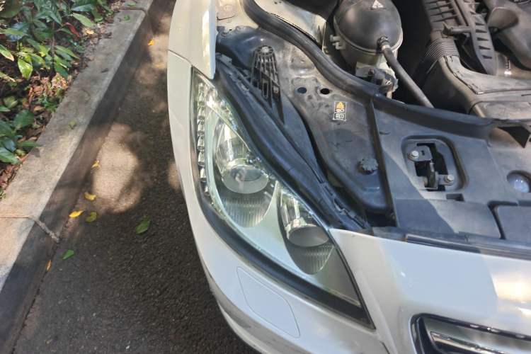 Used Mercedes-Benz CLS 2012 CLS 300 CGI Right Front Headlight