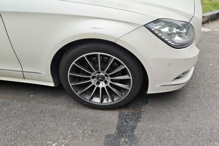Used Mercedes-Benz CLS 2012 CLS 300 CGI Right Front Wheel Hub