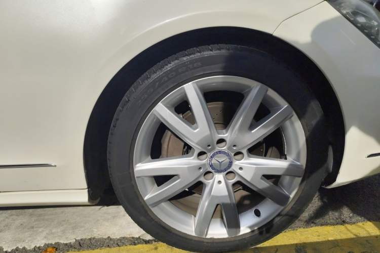 Used Mercedes-Benz CLS 2012 CLS 300 CGI Right Front Wheel Hub
