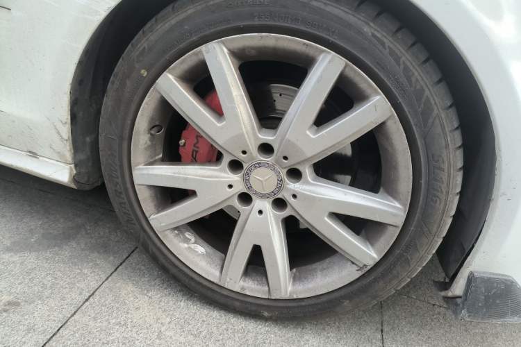 Used Mercedes-Benz CLS 2012 CLS 300 CGI Right Front Wheel Hub