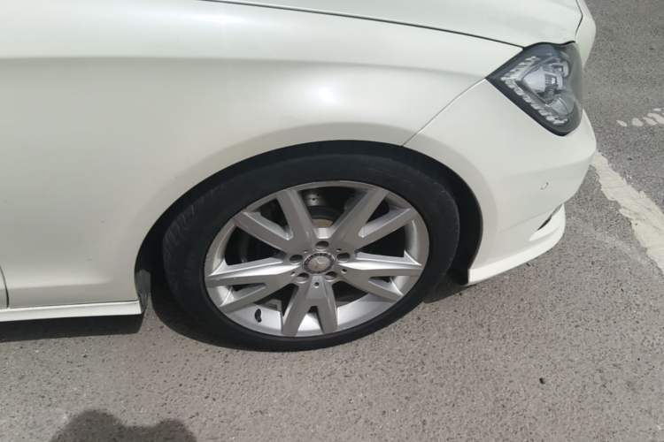 Used Mercedes-Benz CLS 2012 CLS 300 CGI Right Front Wheel Hub