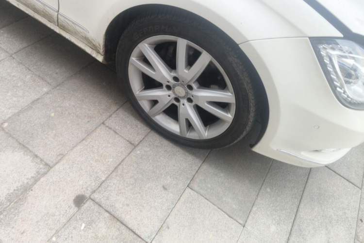 Used Mercedes-Benz CLS 2012 CLS 300 CGI Right Front Wheel Hub