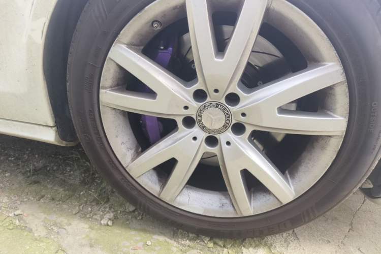 Used Mercedes-Benz CLS 2012 CLS 300 CGI Right Front Wheel Hub
