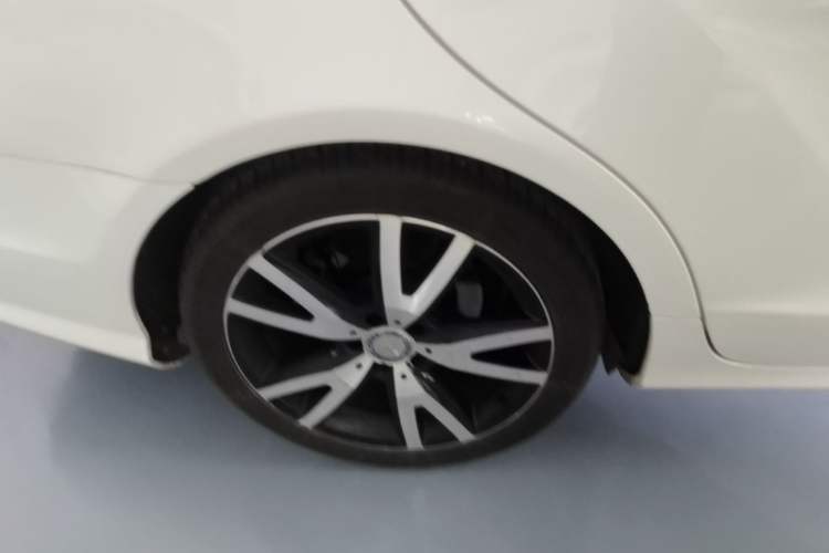 Used Mercedes-Benz CLS 2012 CLS 300 CGI Right Rear Wheel Hub
