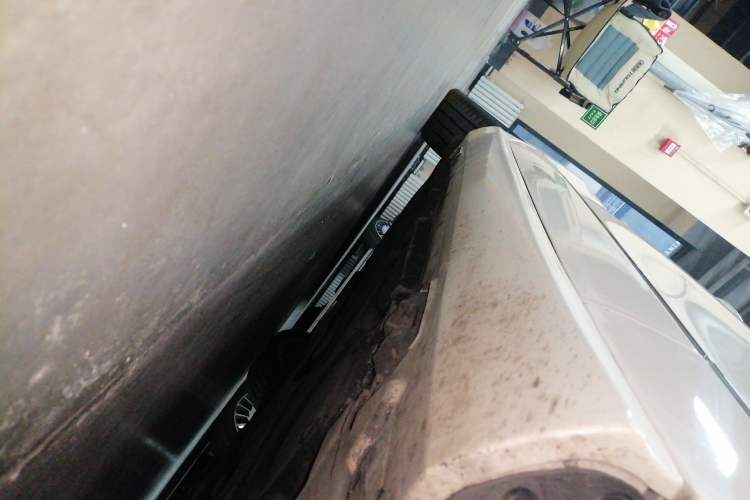 Used Mercedes-Benz CLS 2012 CLS 300 CGI Right Side Sill