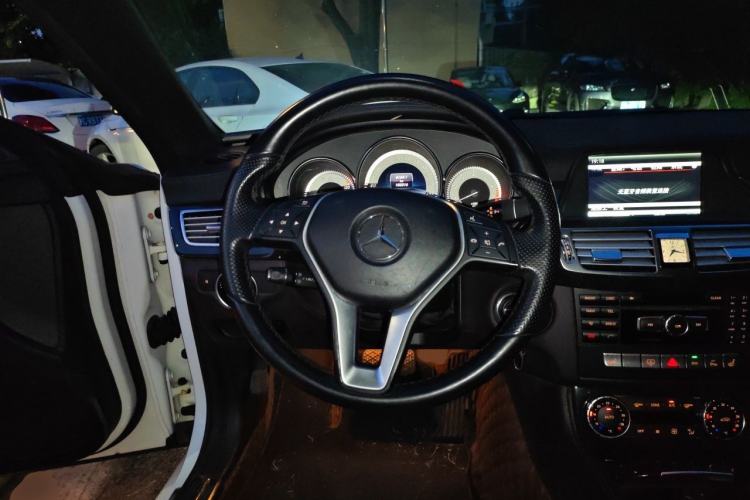 Used Mercedes-Benz CLS 2012 CLS 300 CGI Steering Wheel