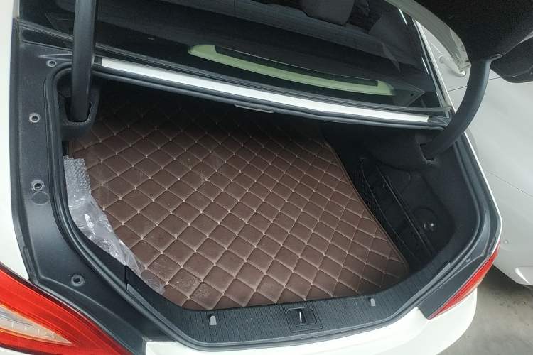 Used Mercedes-Benz CLS 2012 CLS 300 CGI Trunk