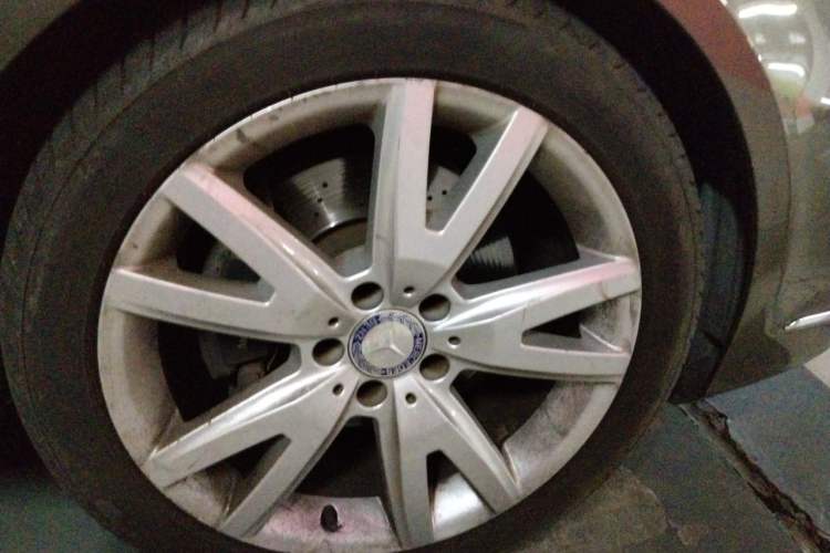 Used Mercedes-Benz CLS 2012 CLS 300 CGI Right Front Wheel Hub