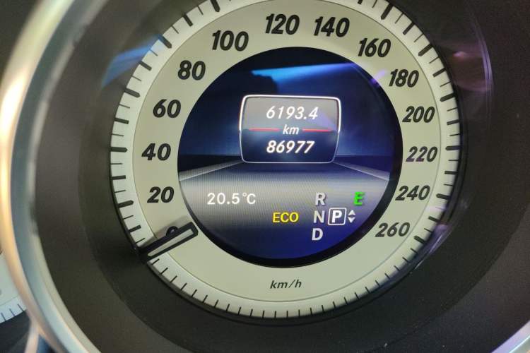 Used Mercedes-Benz CLS 2013 CLS 350 Shooting Brake Fashion Edition Odometer Close Up