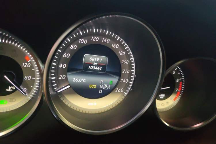 Used Mercedes-Benz CLS 2013 CLS 350 Shooting Brake Fashion Edition Odometer Close Up