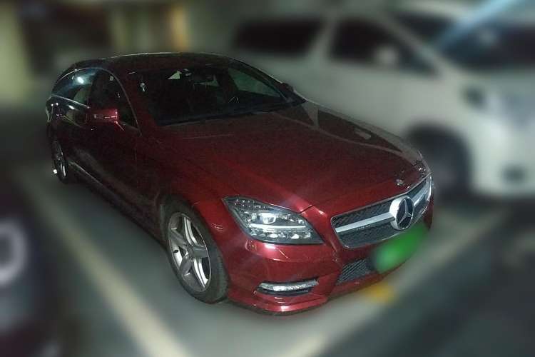 Used Mercedes-Benz CLS 2013 CLS 350 Shooting Brake Fashion Edition Front Right 45 Deg