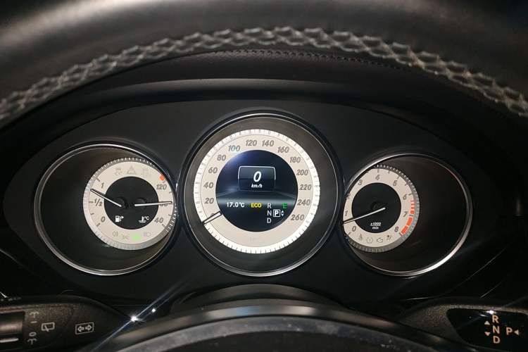 Used Mercedes-Benz CLS 2013 CLS 350 Shooting Brake Fashion Edition Instrument Cluster