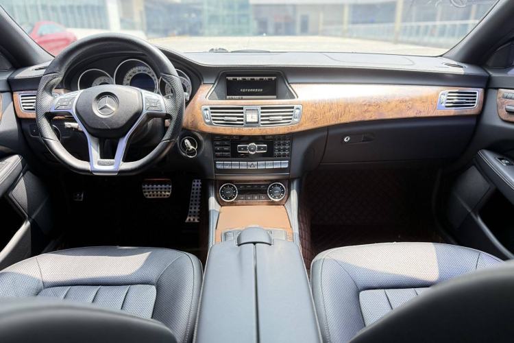 Used Mercedes-Benz CLS 2013 CLS 350 Shooting Brake Fashion Edition Interior 1